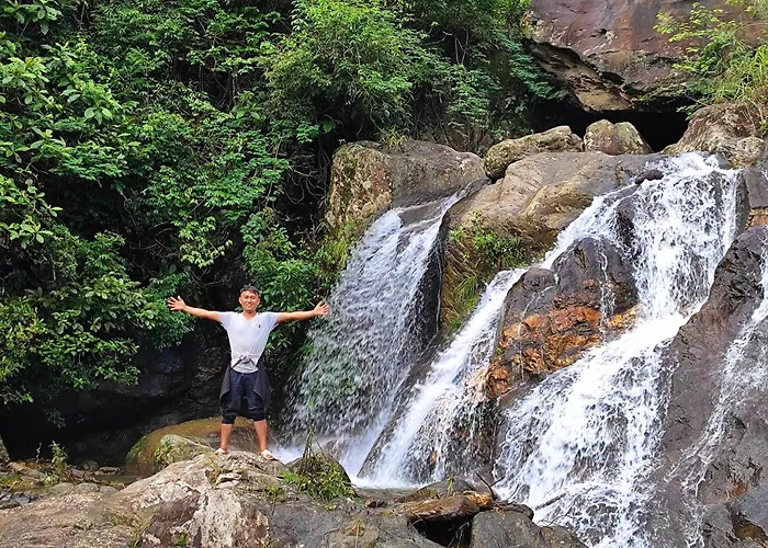 Mu Cang Chai Homestay & Trekking